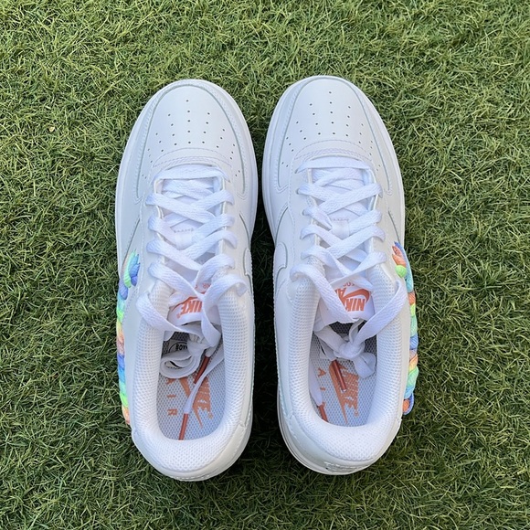 Nike Air Force 1 LV8 1 - Picture 4 of 5